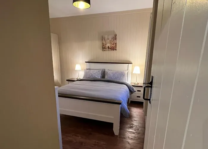 Killawalla Cottage, Westport. * 韦斯特波特